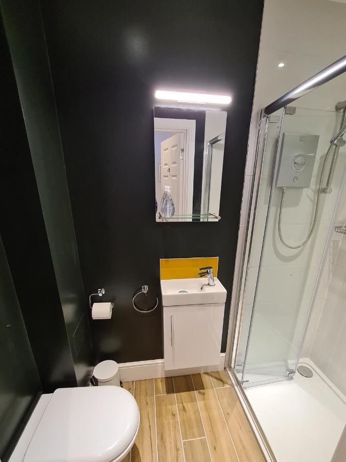 טרורו The Taylor Suite - Stunning 2-Ensuite Beds, Cathedral View Roof Garden מראה חיצוני תמונה
