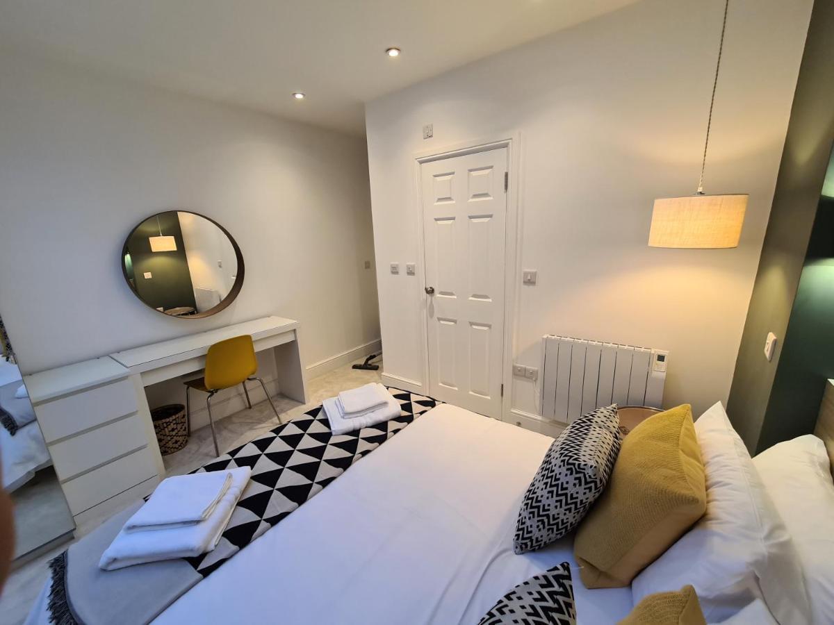 טרורו The Taylor Suite - Stunning 2-Ensuite Beds, Cathedral View Roof Garden מראה חיצוני תמונה